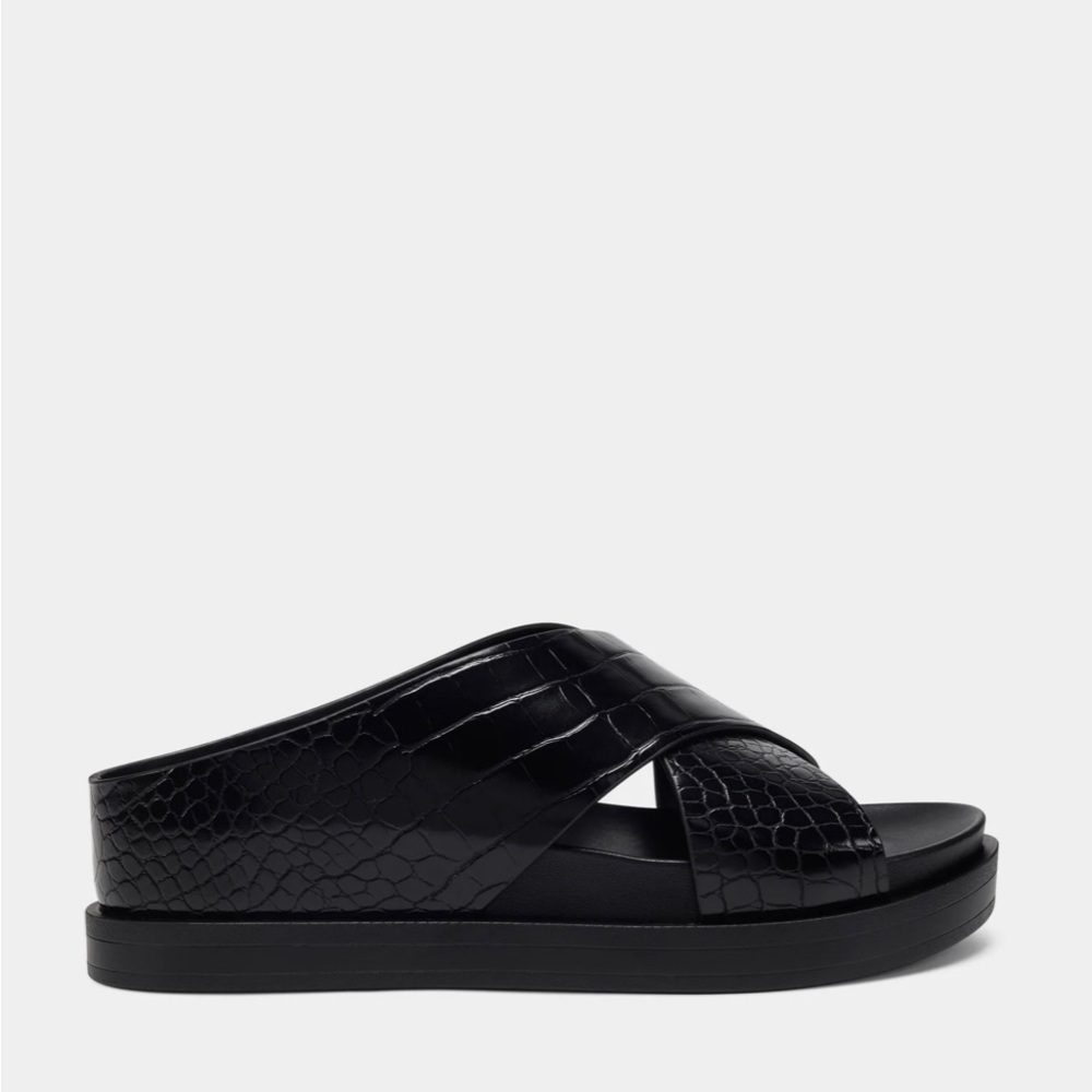 Aerosoles Brianna 10.5 Black platform sandal